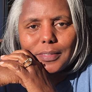 Meet your Posher, Mae